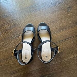 Giani Bernini black chunky heel